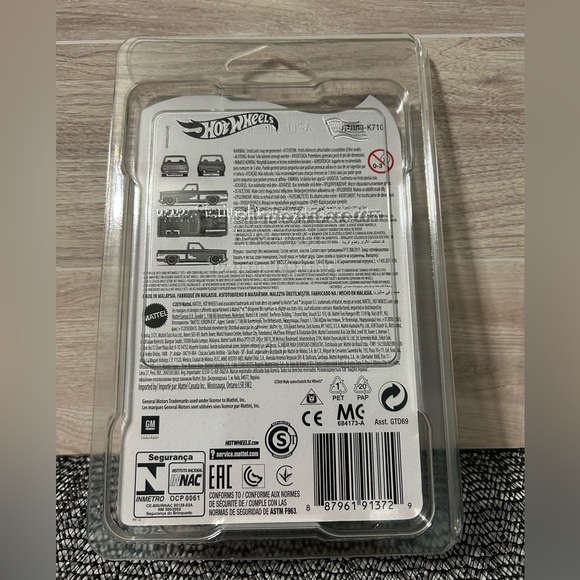 Hot Wheels 2021 Legends Tour ‘83 Chevy Silverado - Picture 3 of 12